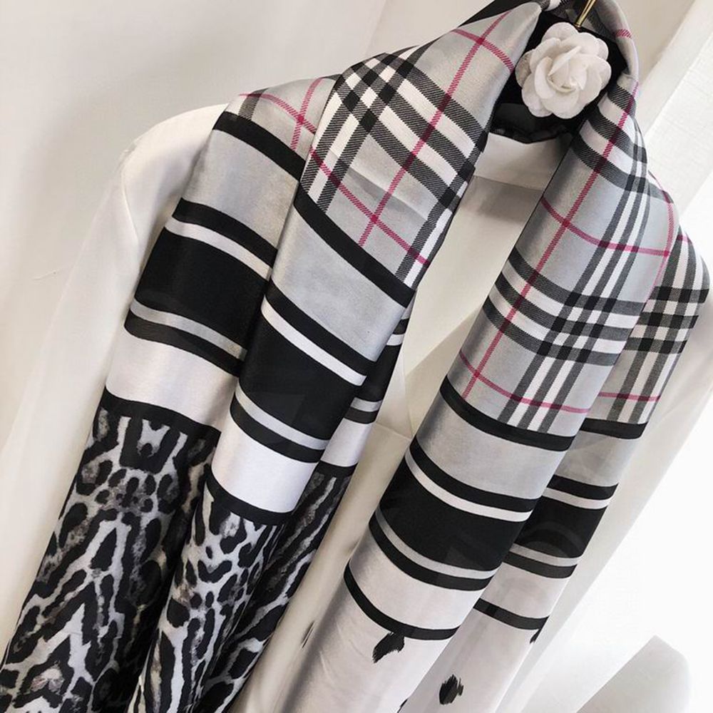 Bv*b*rry Scarf